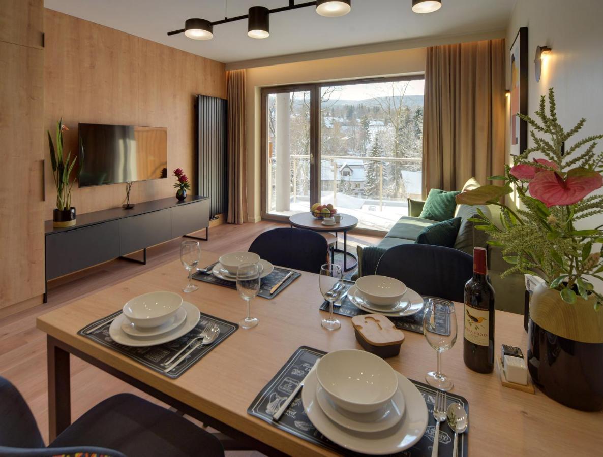 Trevilles Apartamenty - Stone Hill Z Basenem I Spa シクラルスカ・ポレンバ エクステリア 写真