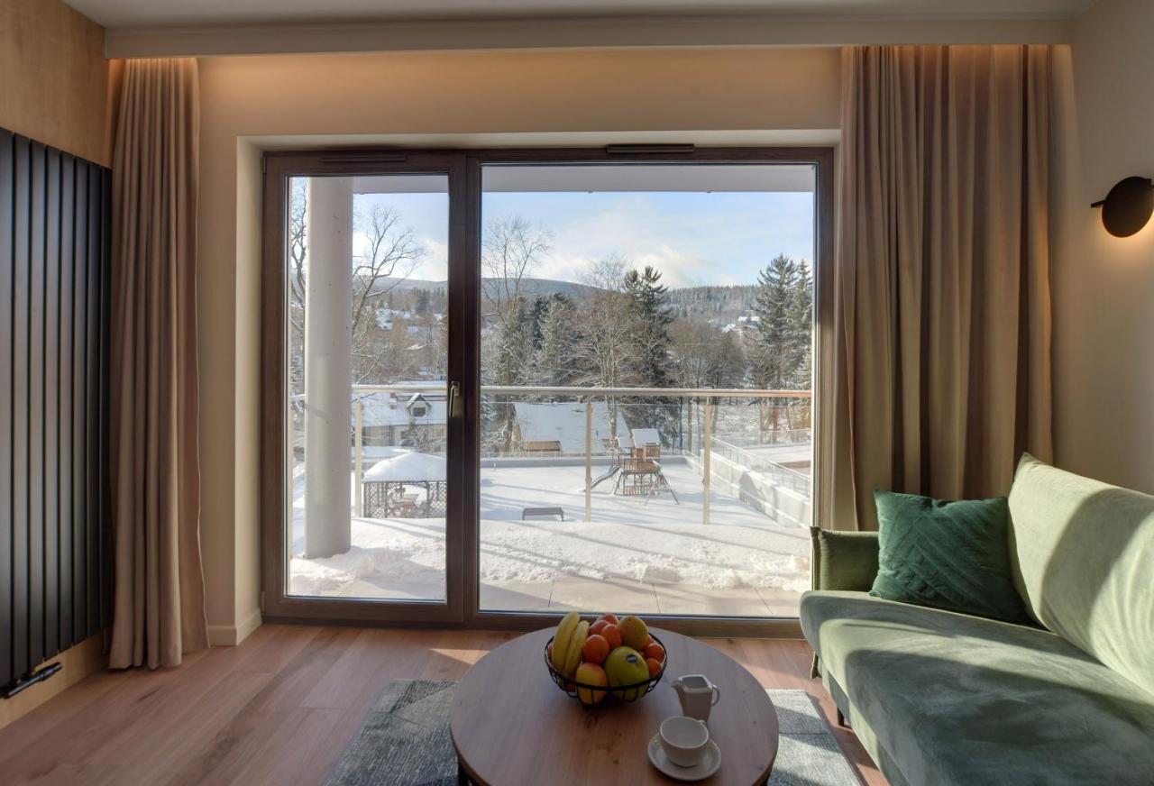 Trevilles Apartamenty - Stone Hill Z Basenem I Spa シクラルスカ・ポレンバ エクステリア 写真