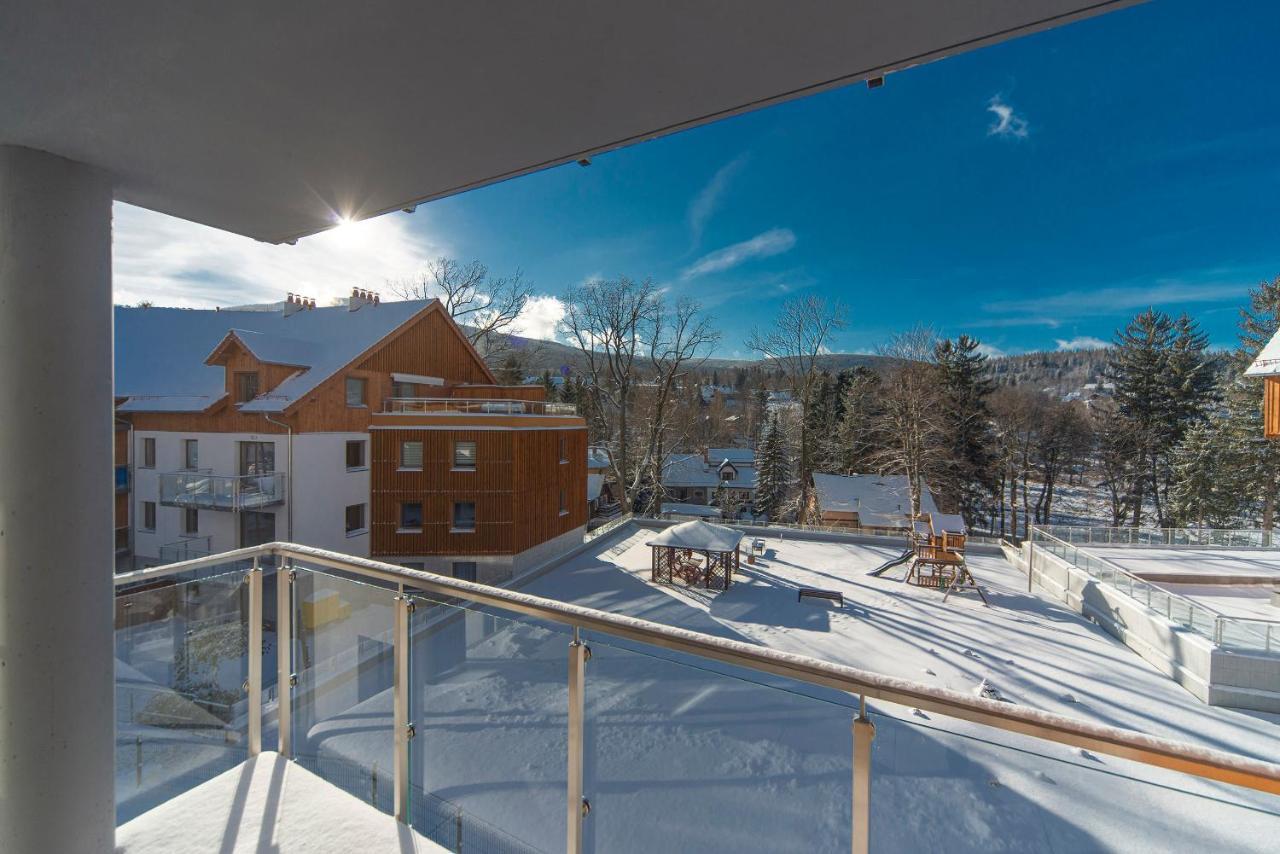 Trevilles Apartamenty - Stone Hill Z Basenem I Spa シクラルスカ・ポレンバ エクステリア 写真