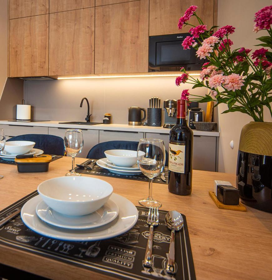 Trevilles Apartamenty - Stone Hill Z Basenem I Spa シクラルスカ・ポレンバ エクステリア 写真