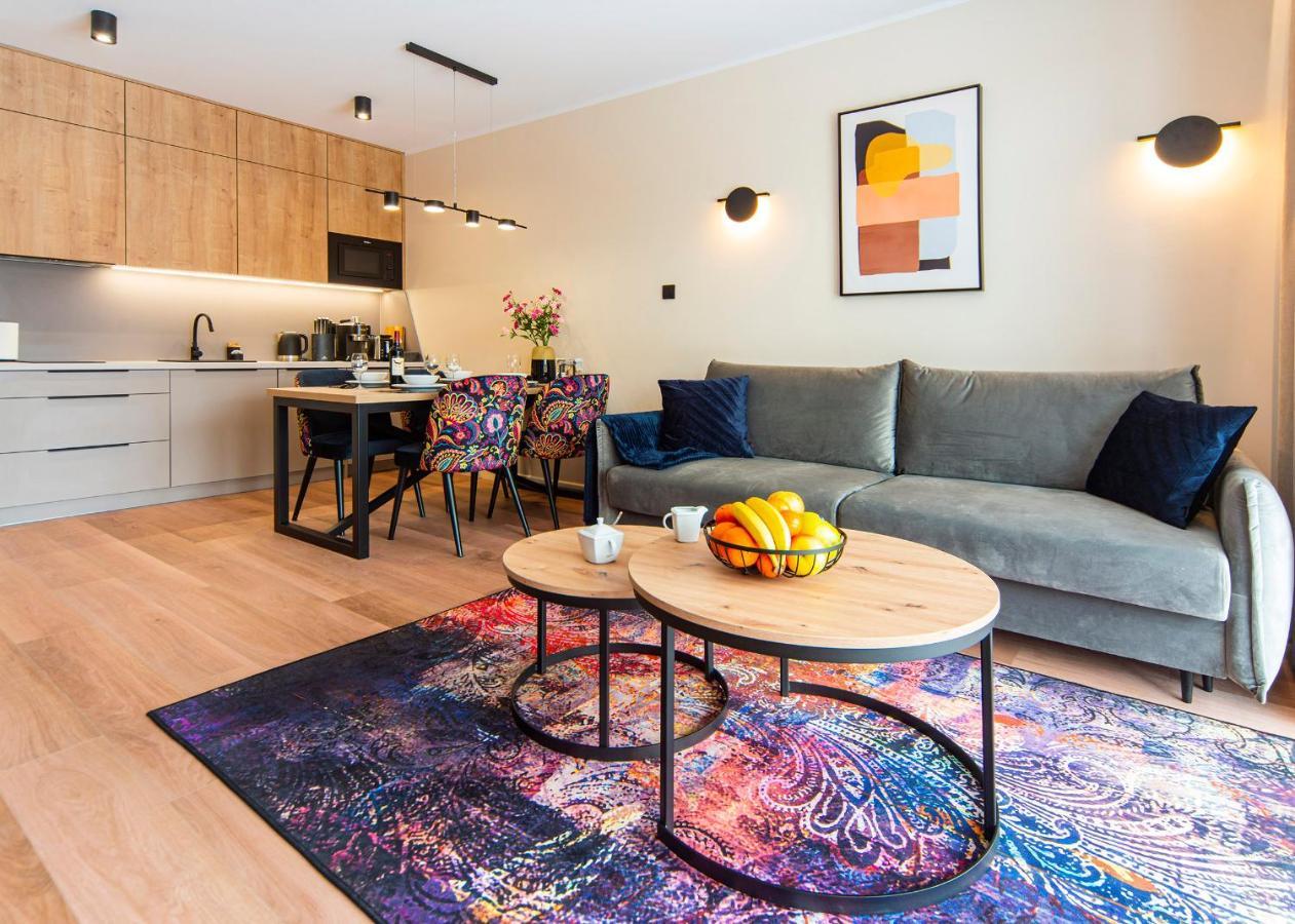 Trevilles Apartamenty - Stone Hill Z Basenem I Spa シクラルスカ・ポレンバ エクステリア 写真