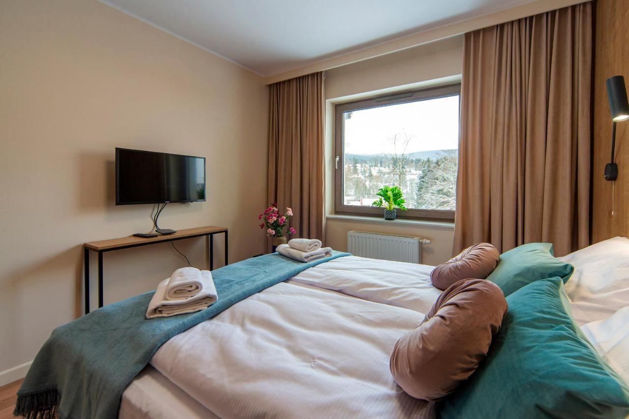 Trevilles Apartamenty - Stone Hill Z Basenem I Spa シクラルスカ・ポレンバ エクステリア 写真