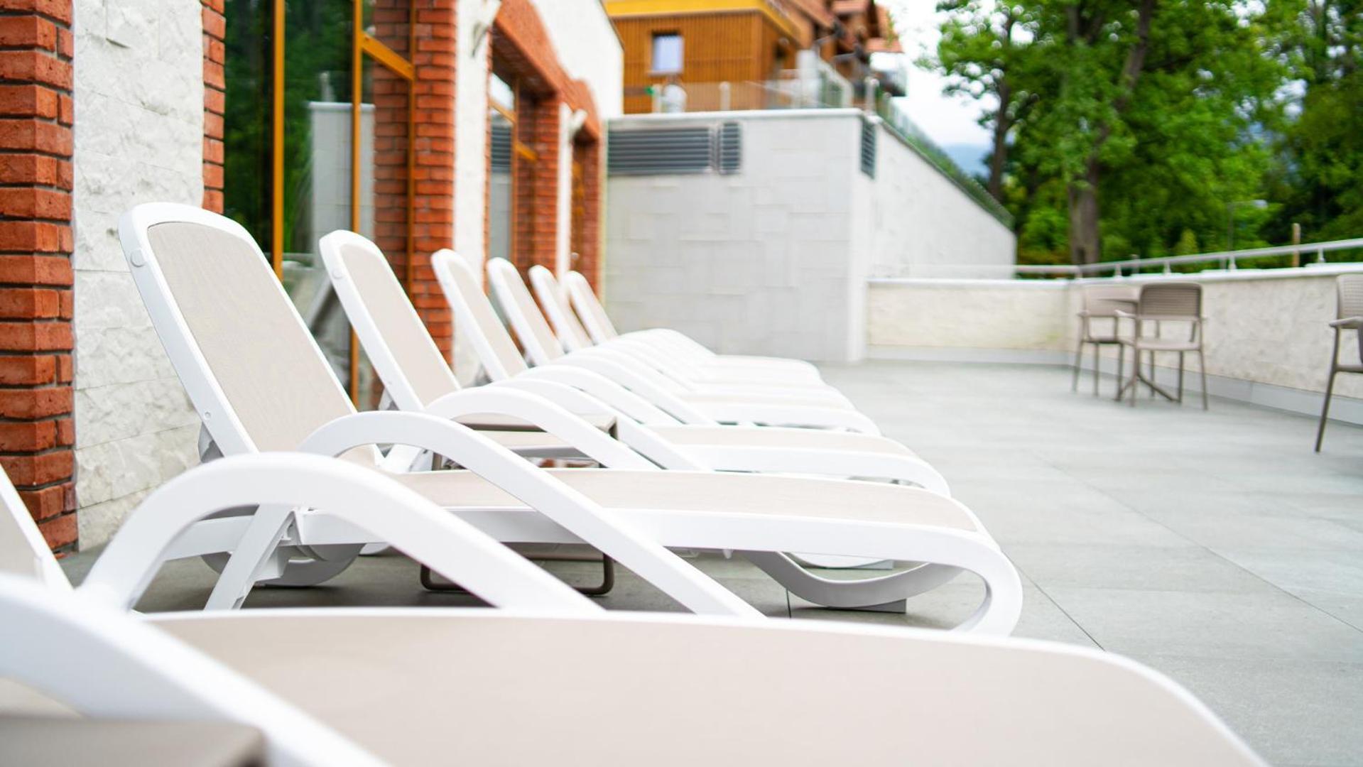 Trevilles Apartamenty - Stone Hill Z Basenem I Spa シクラルスカ・ポレンバ エクステリア 写真